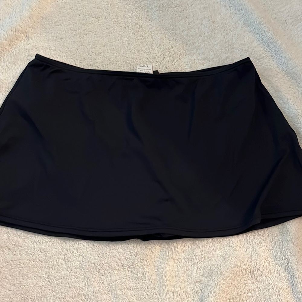 Coco reef swim skirt no snags new cone